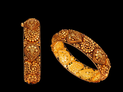 Antique gold bangle design - Totaramsons